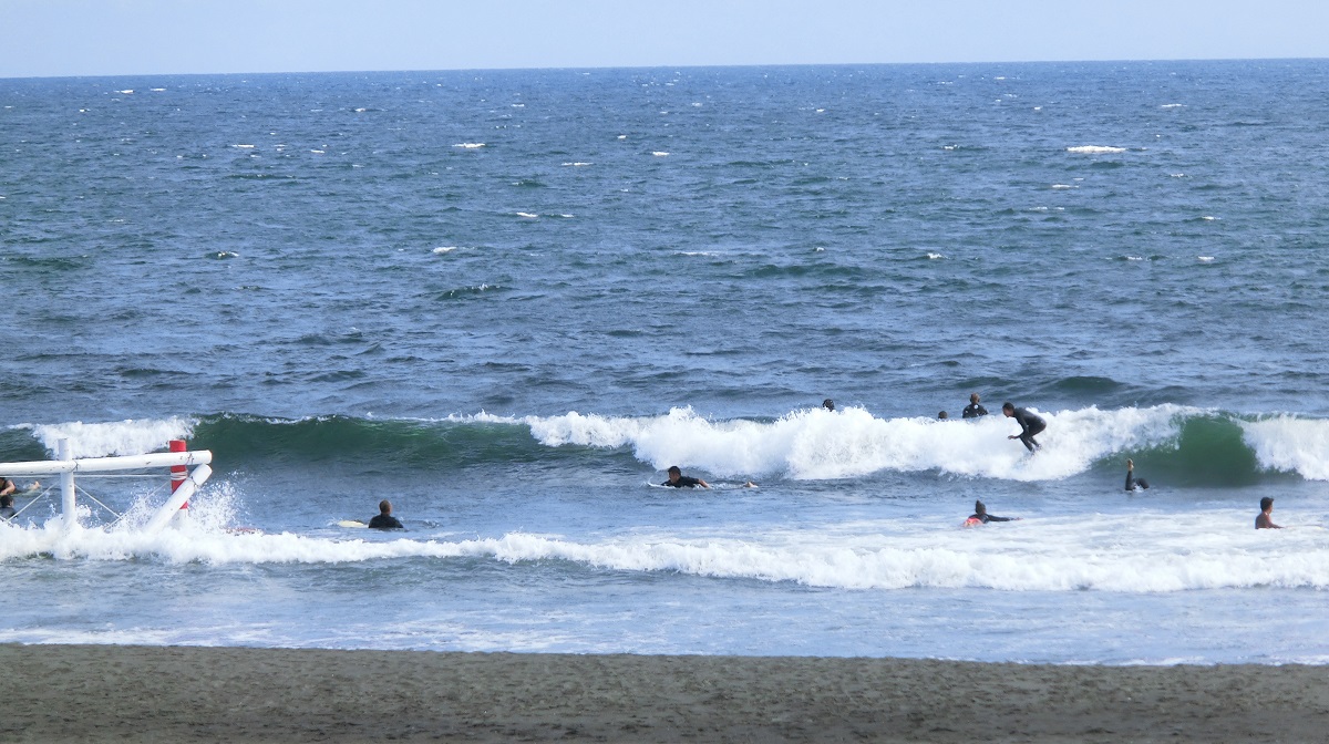 鵠沼海岸サーフィン